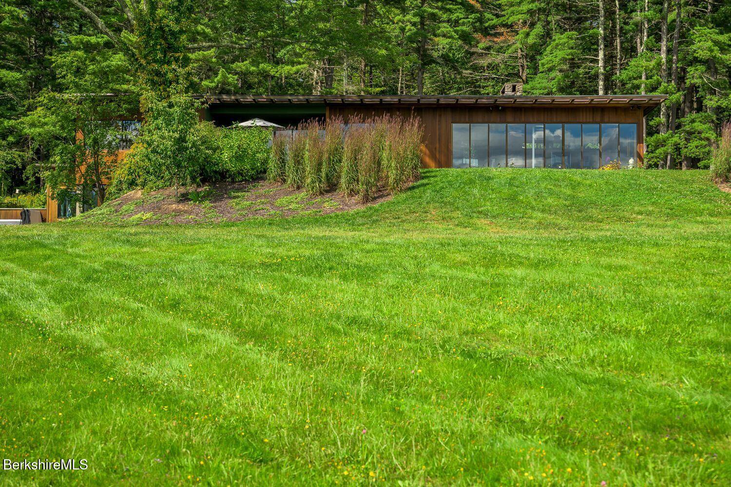 651 Hayes Hill Rd Photo 2