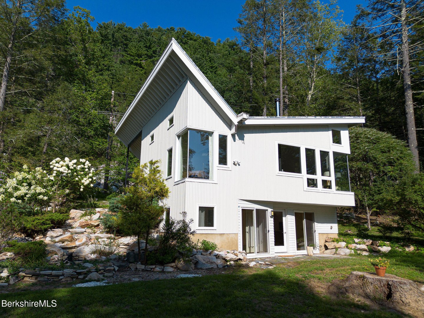 324 Park St Photo 29