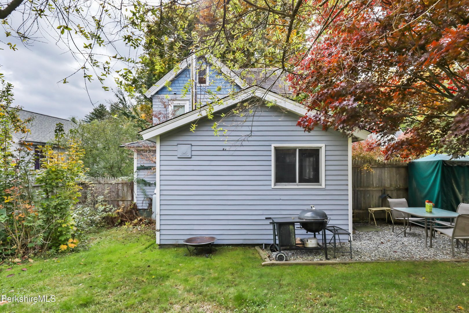 212 Highland St Photo 35