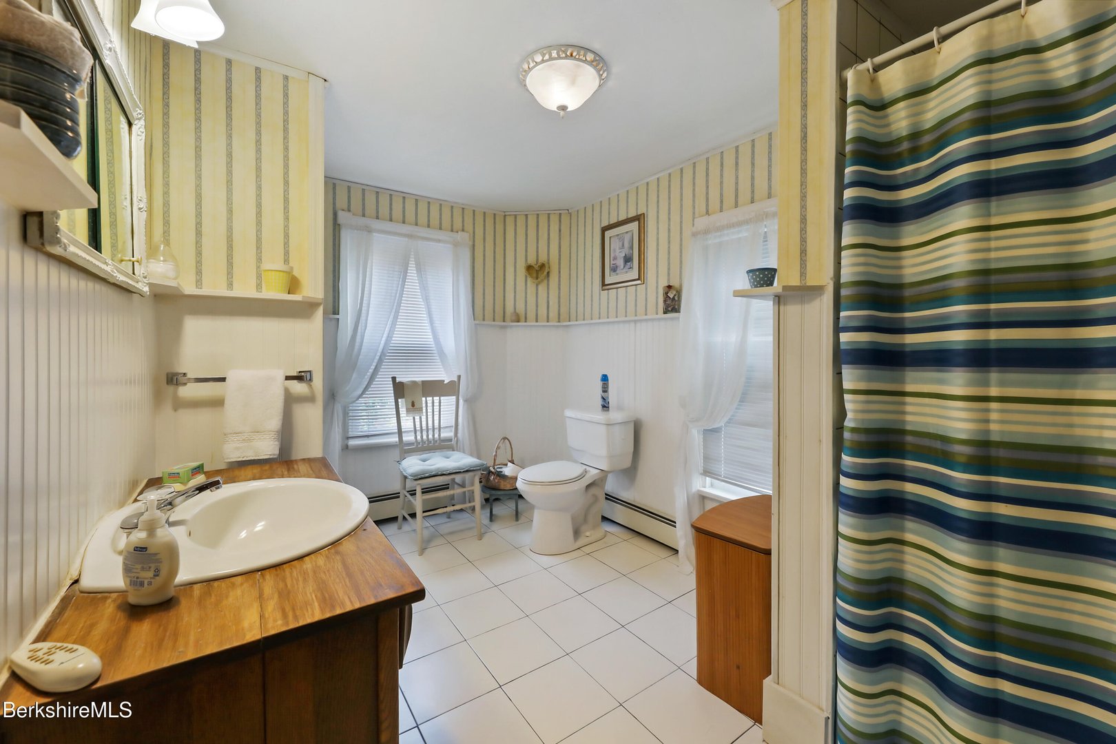 212 Highland St Photo 31