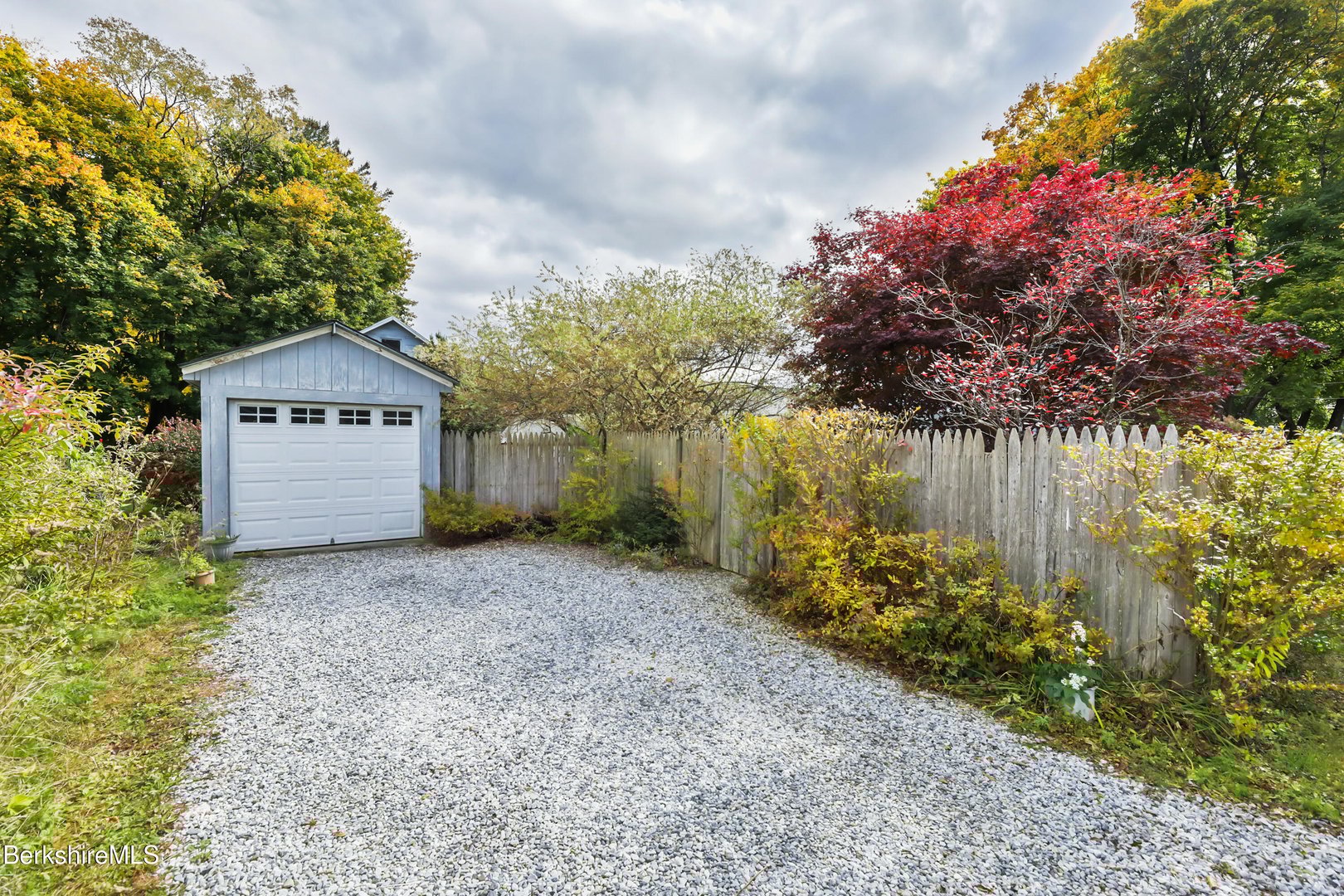 212 Highland St Photo 34