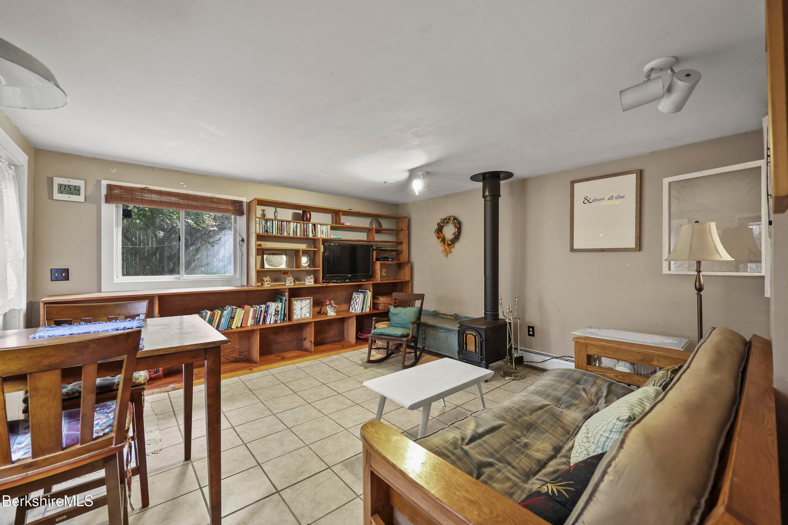 212 Highland St Photo 19