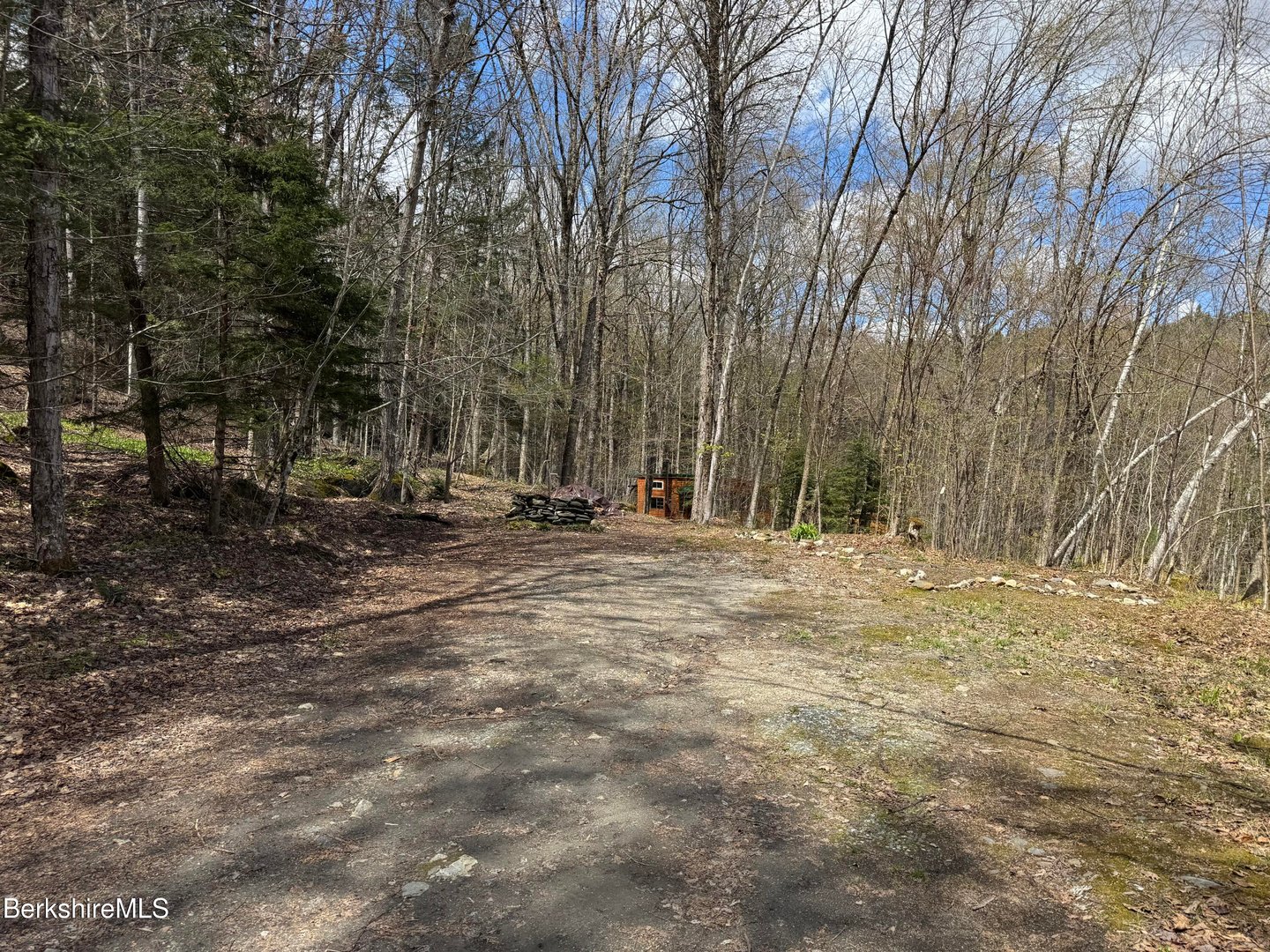 141 Stage Rd Photo 2