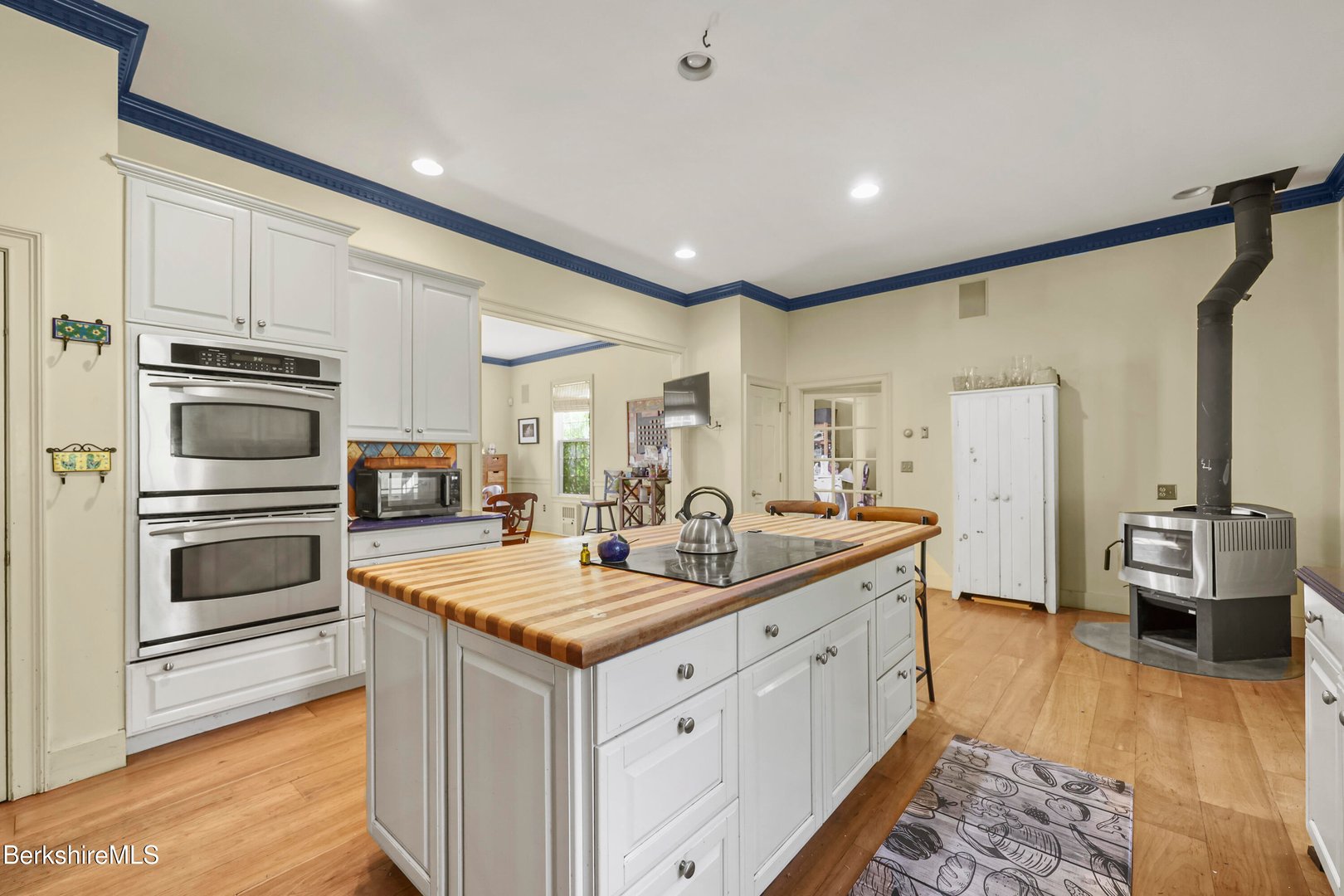 153 Gale Rd Photo 18