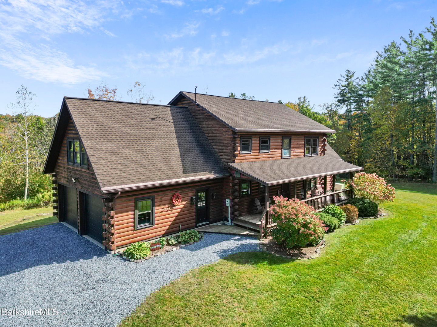 1020 Cascade St Photo 2