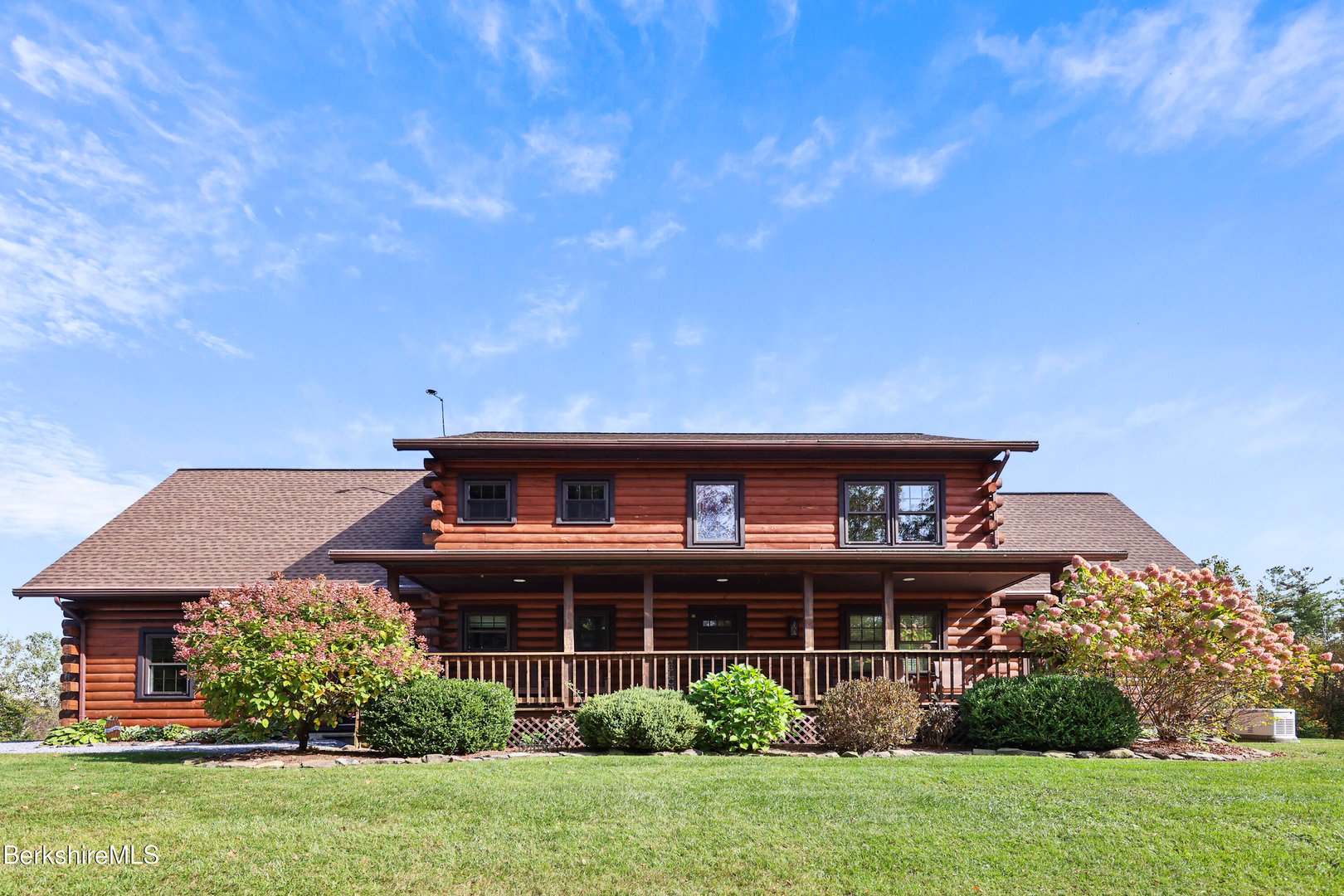 1020 Cascade St Photo 4