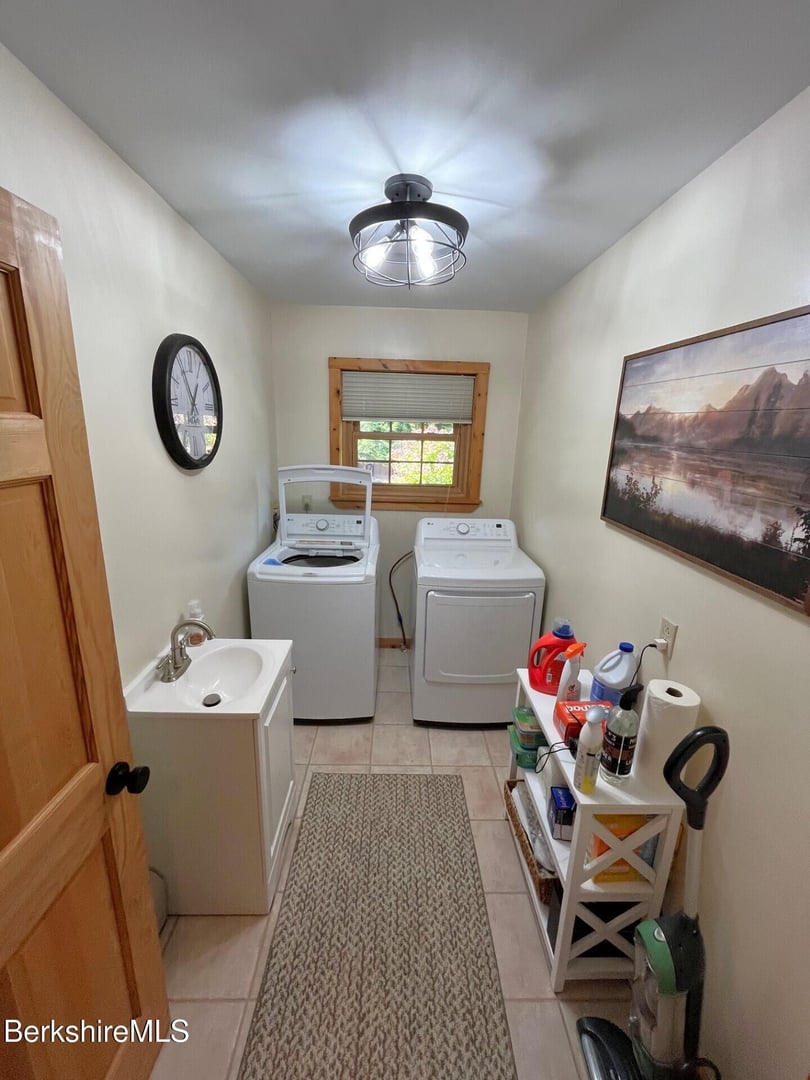 1020 Cascade St Photo 15