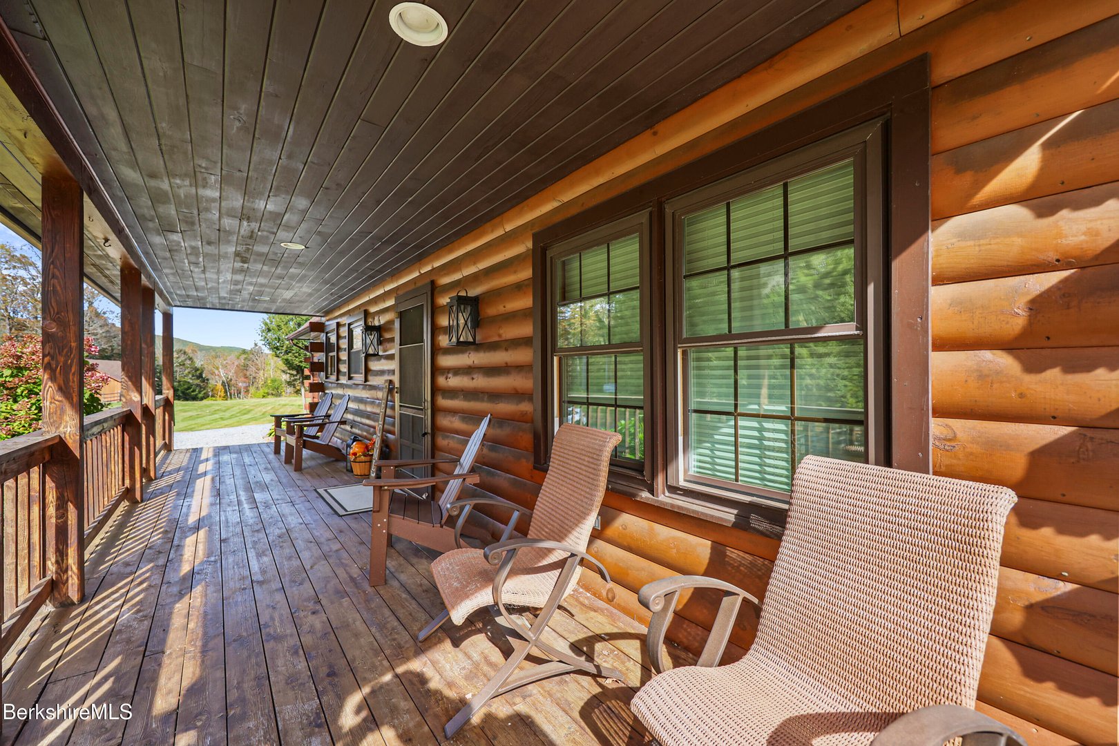 1020 Cascade St Photo 9