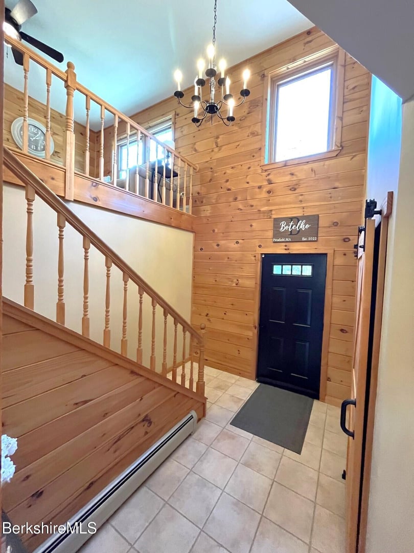 1020 Cascade St Photo 12