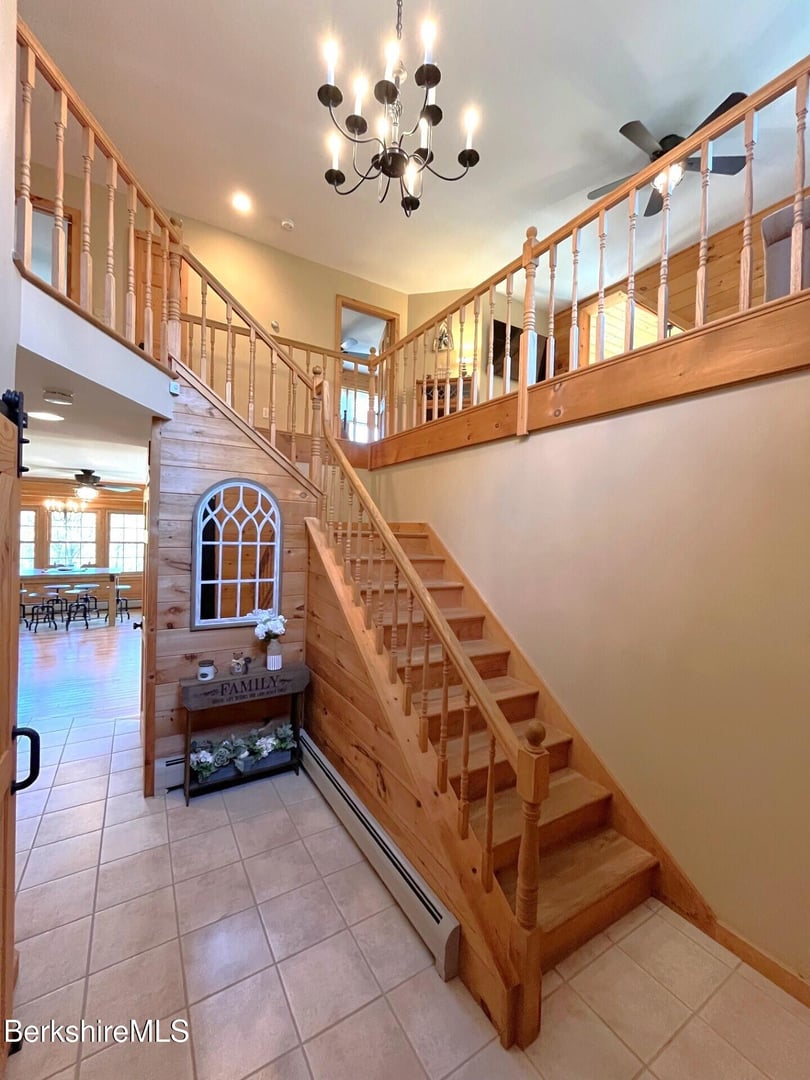 1020 Cascade St Photo 11