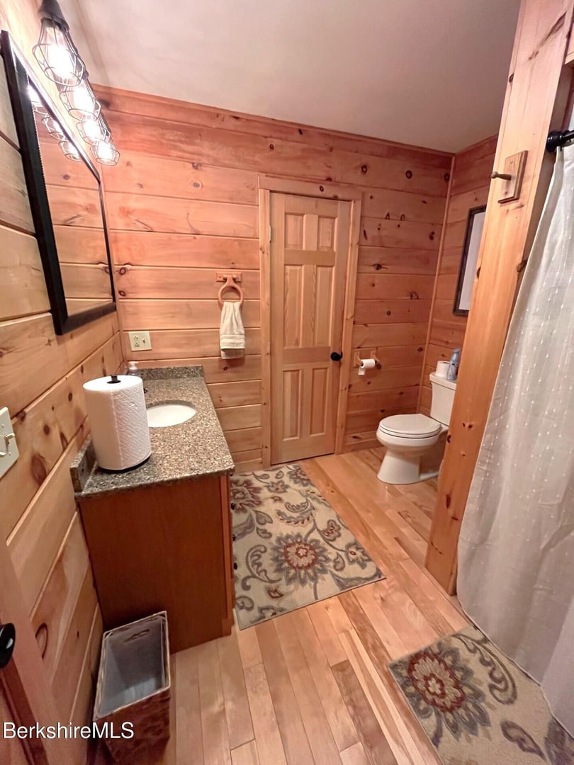 1020 Cascade St Photo 37