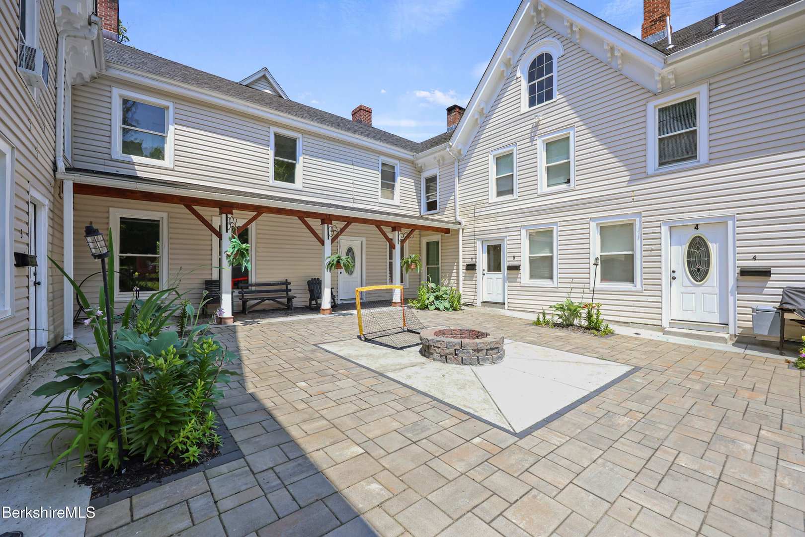 45 Forest St Photo 39