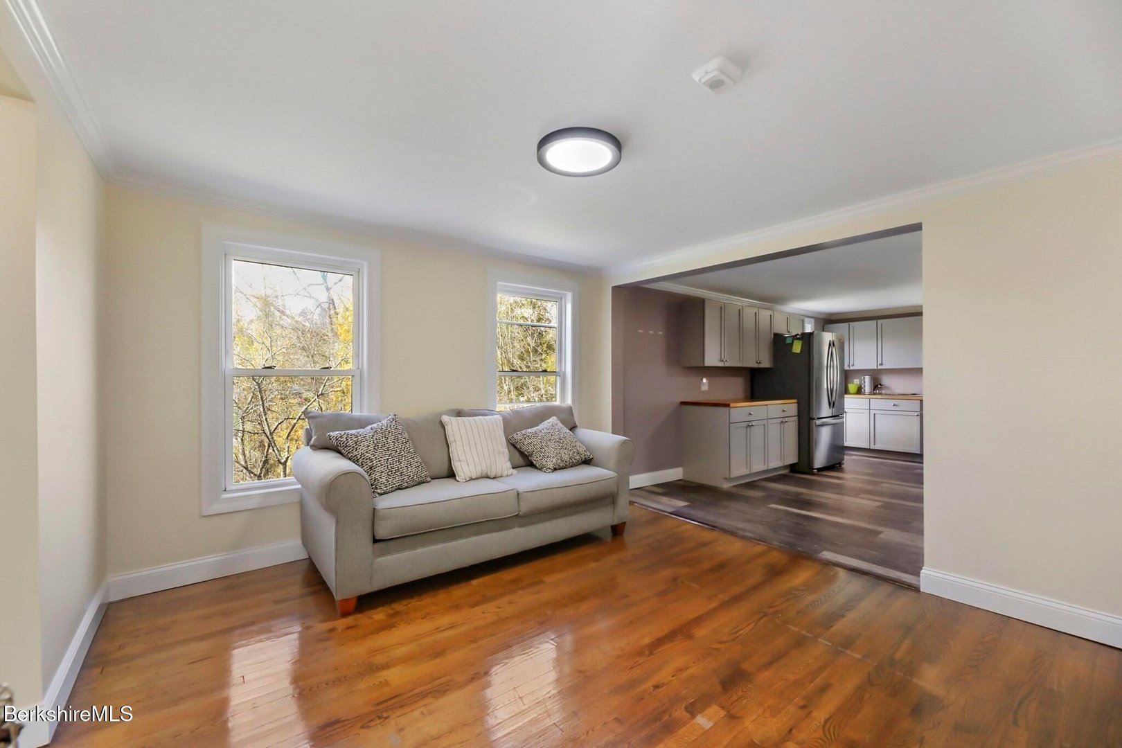 45 Forest St Photo 30