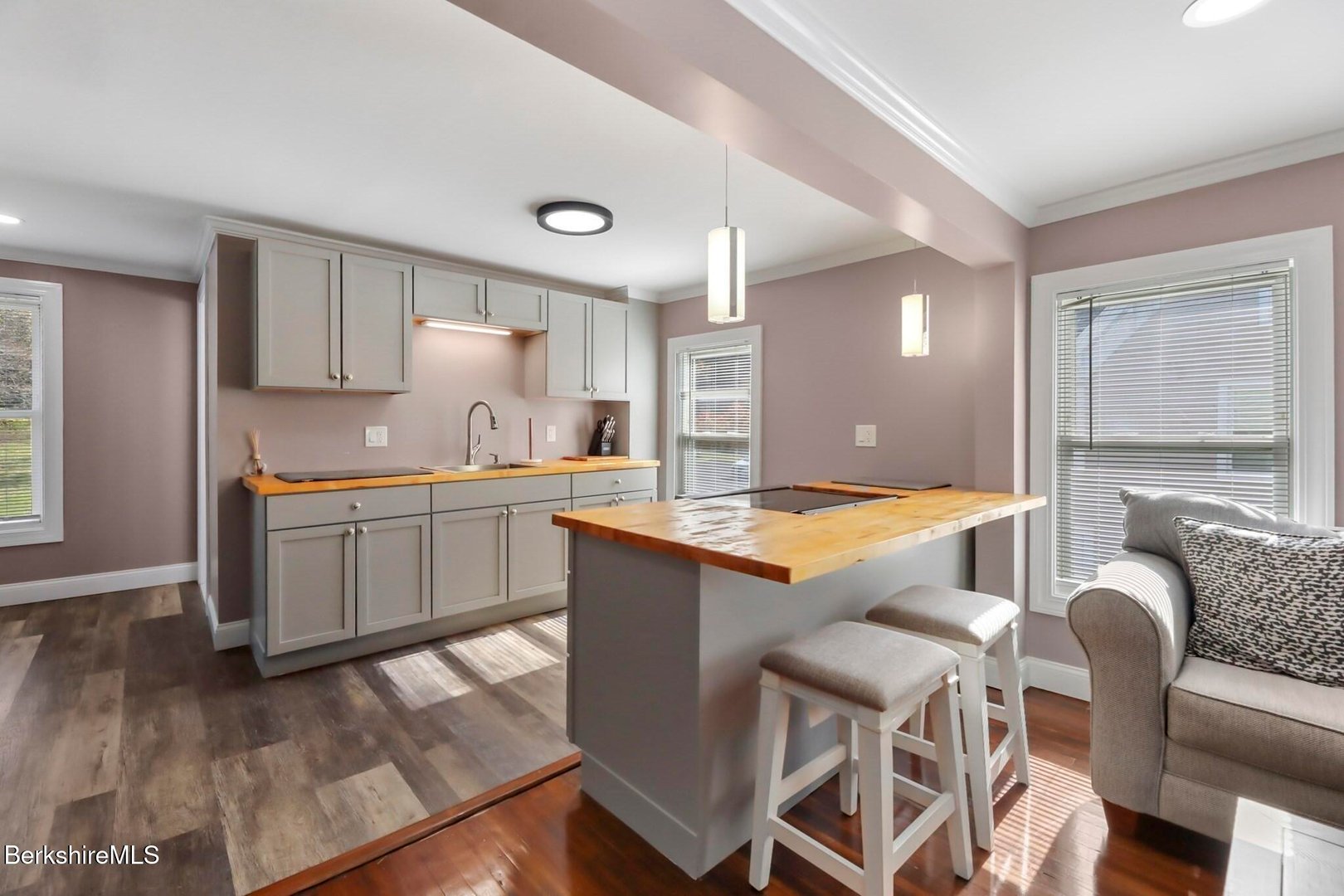 45 Forest St Photo 26