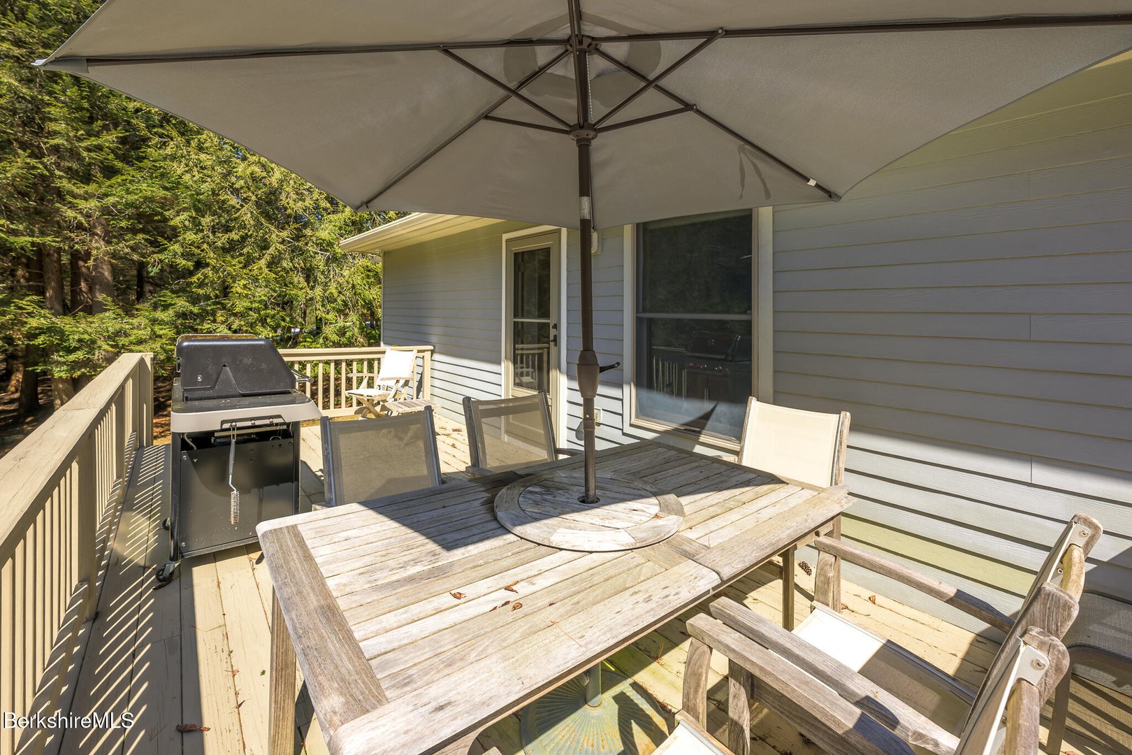 545 W Center Rd Photo 21