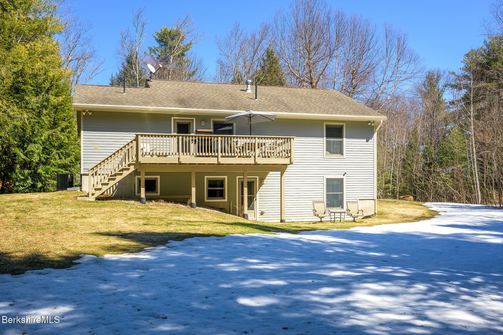 545 W Center Rd Photo 45