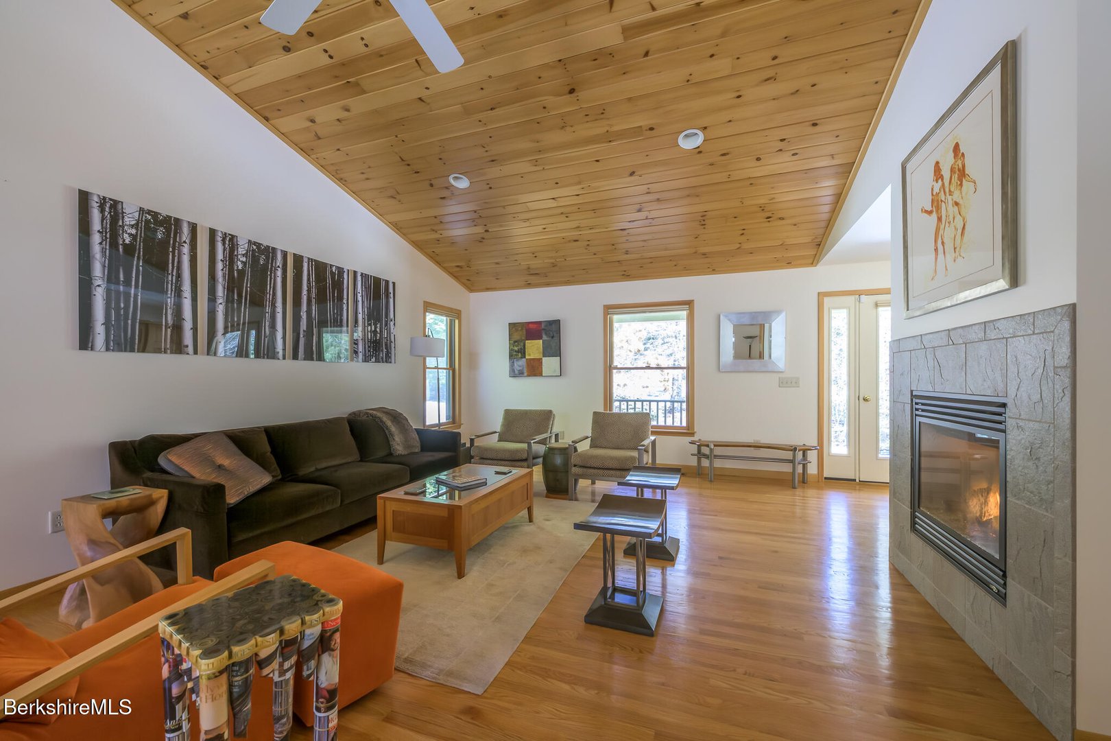 545 W Center Rd Photo 10