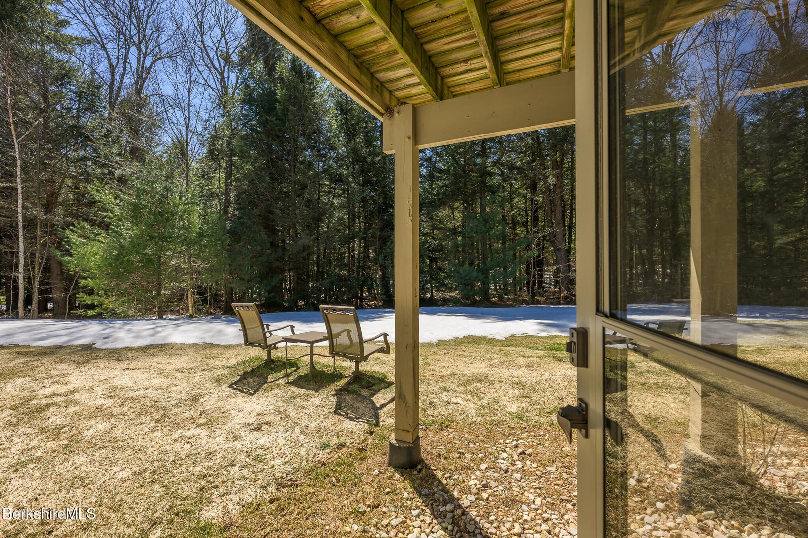 545 W Center Rd Photo 44