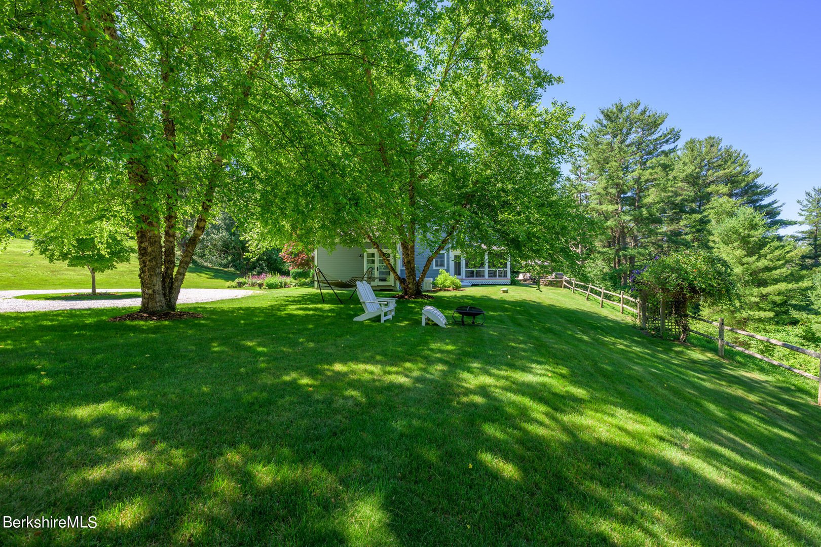 176 West Center Rd Photo 39