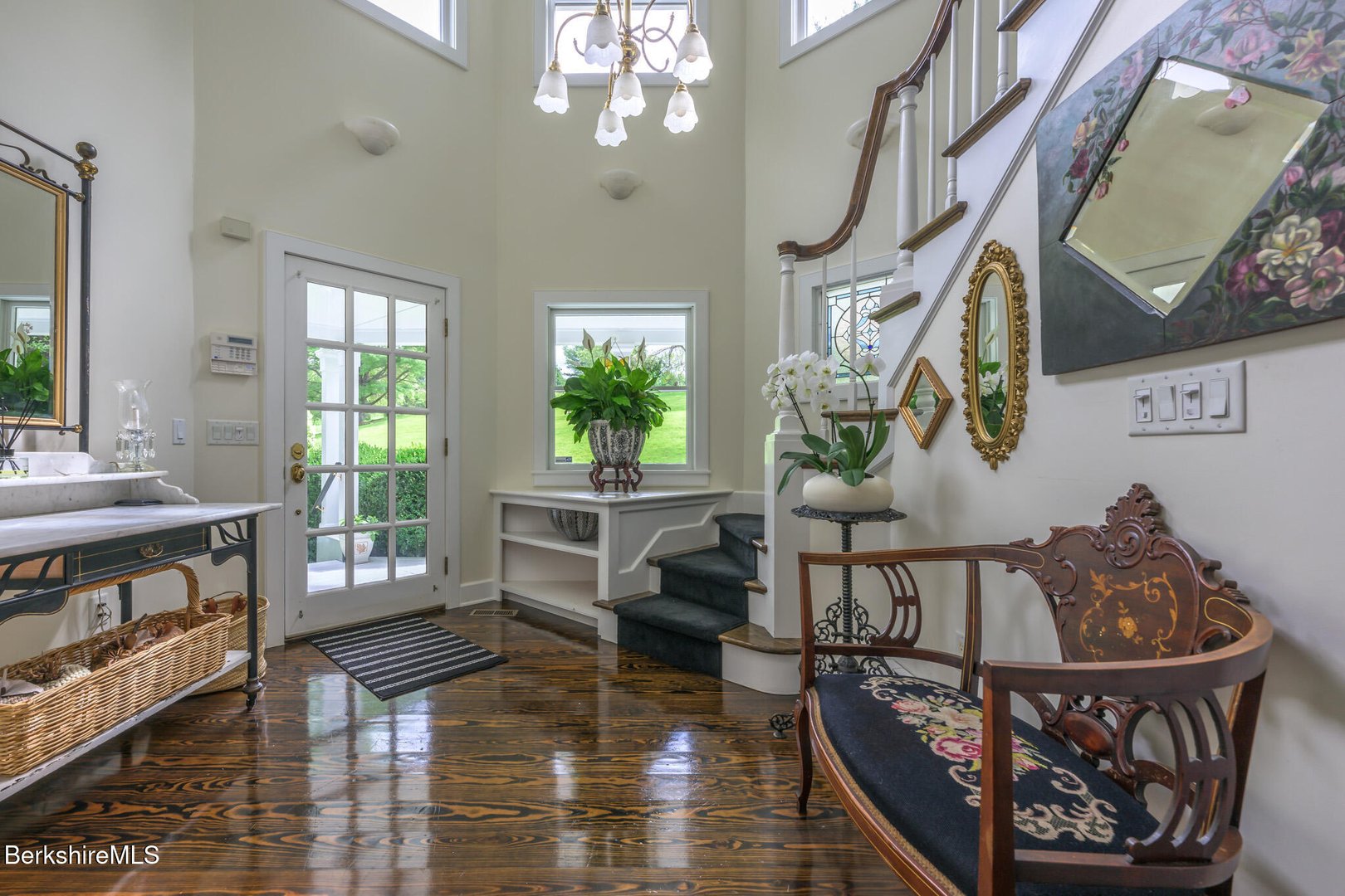 176 West Center Rd Photo 13