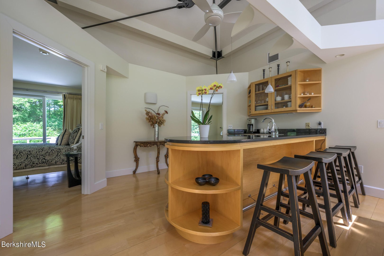 176 West Center Rd Photo 47