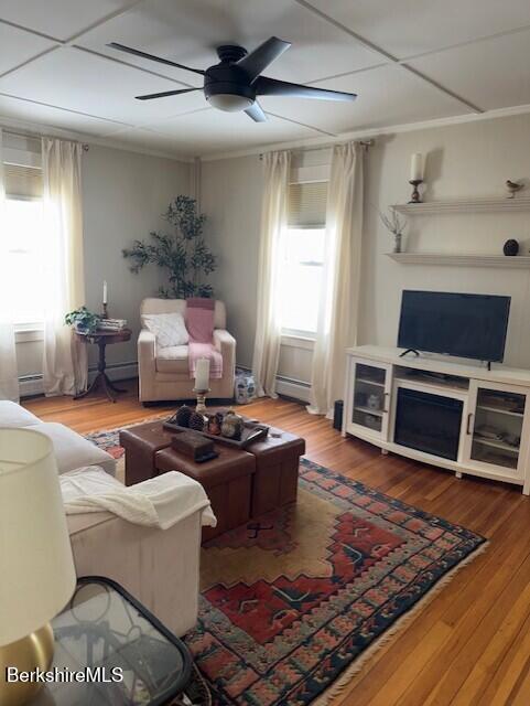 77 Carson Ave Photo 9