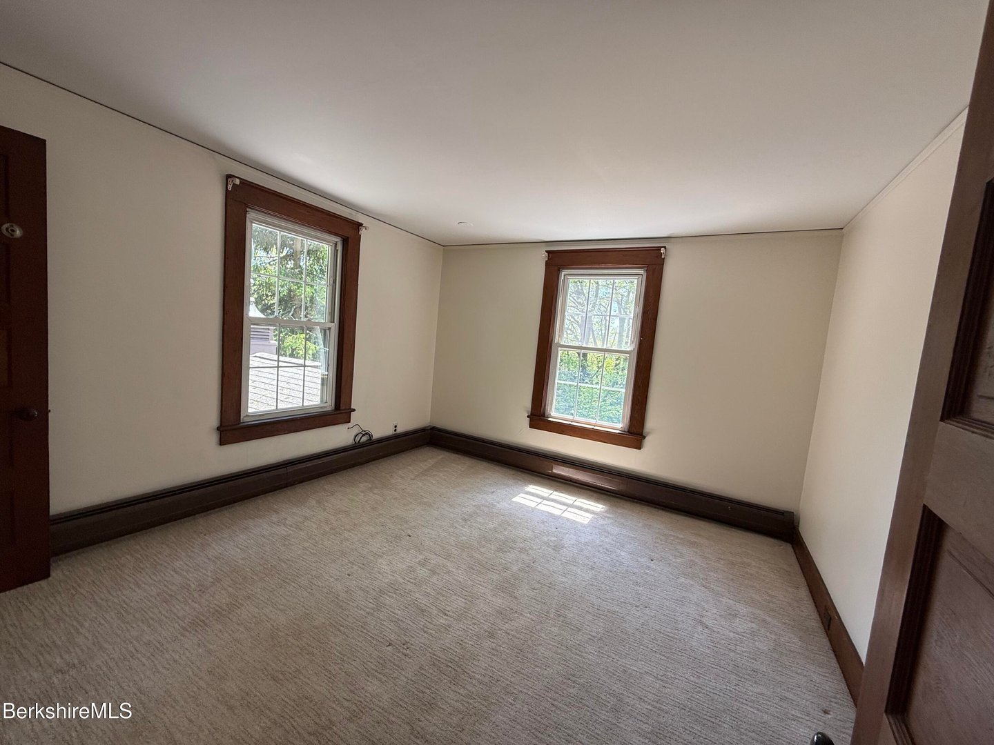 6 Beacon Hill Photo 24