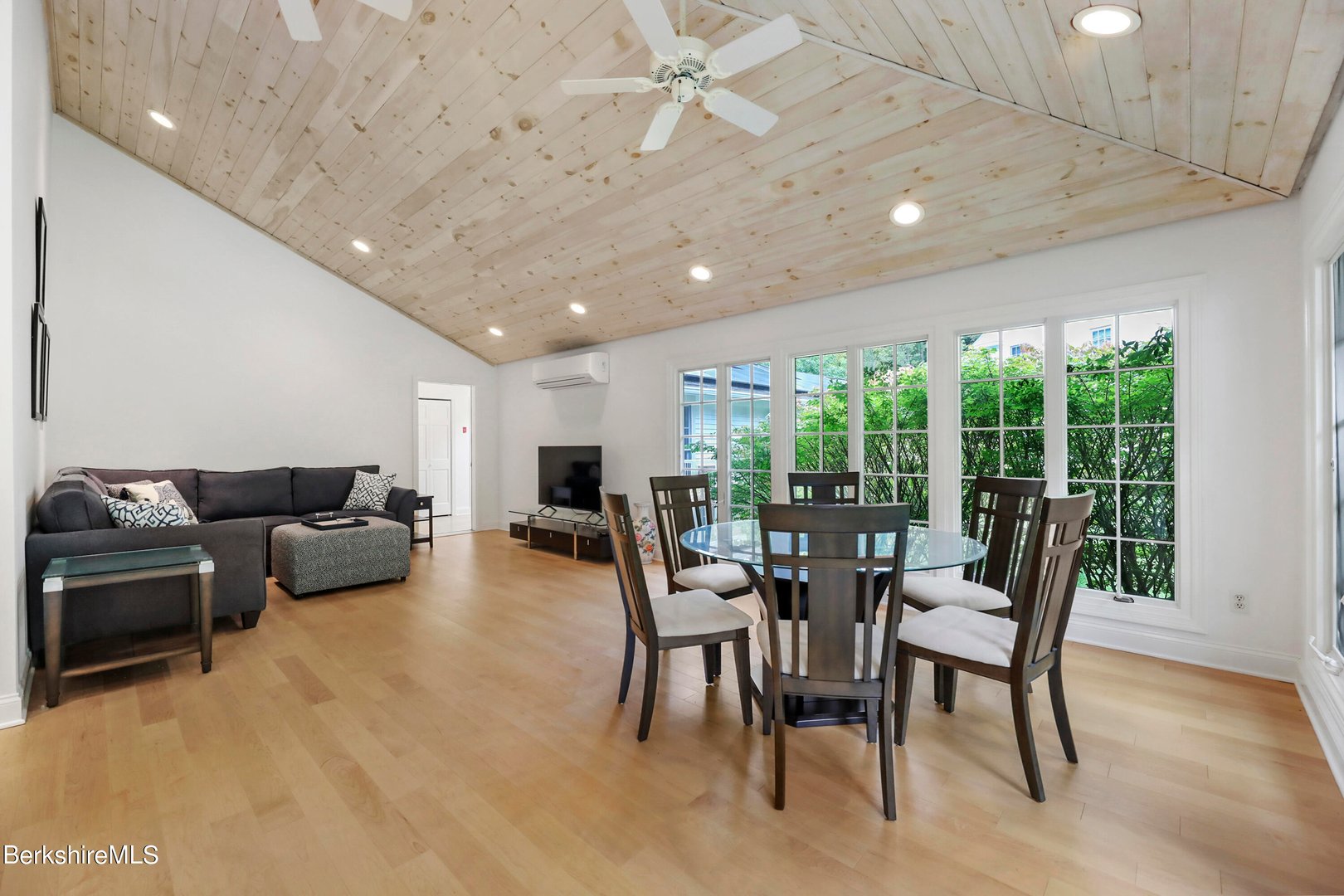 248 East Rd Photo 16