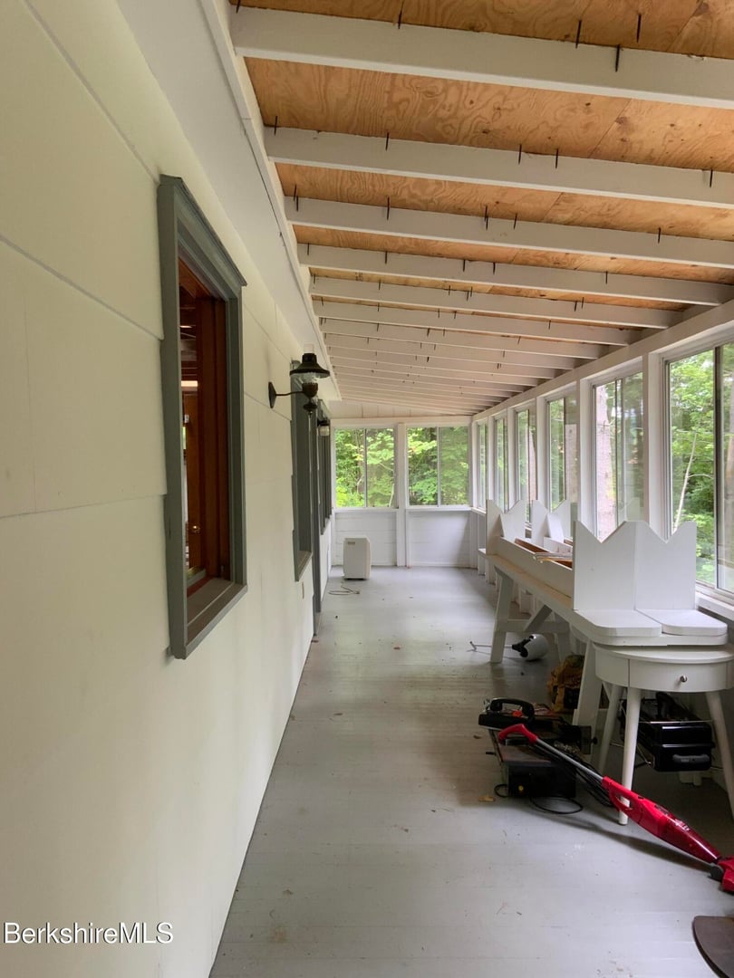 19 Lakeside Dr Photo 9