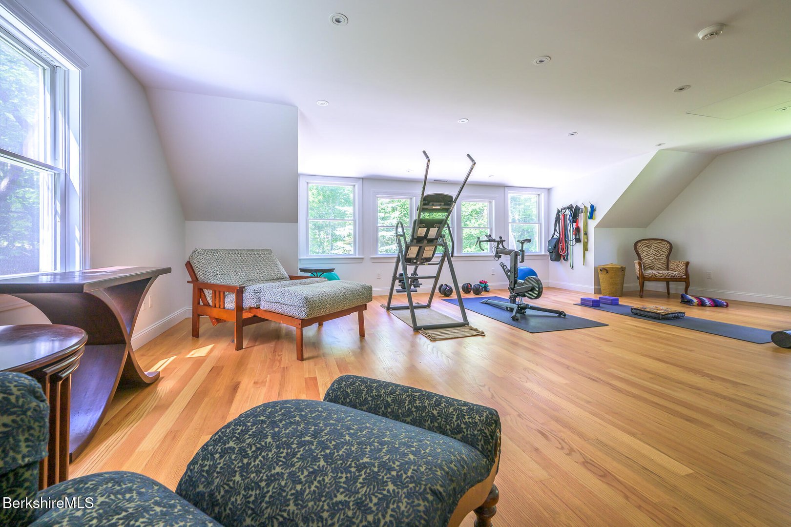 50 Old Village Rd Photo 41