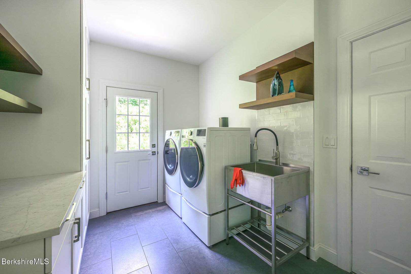 50 Old Village Rd Photo 53