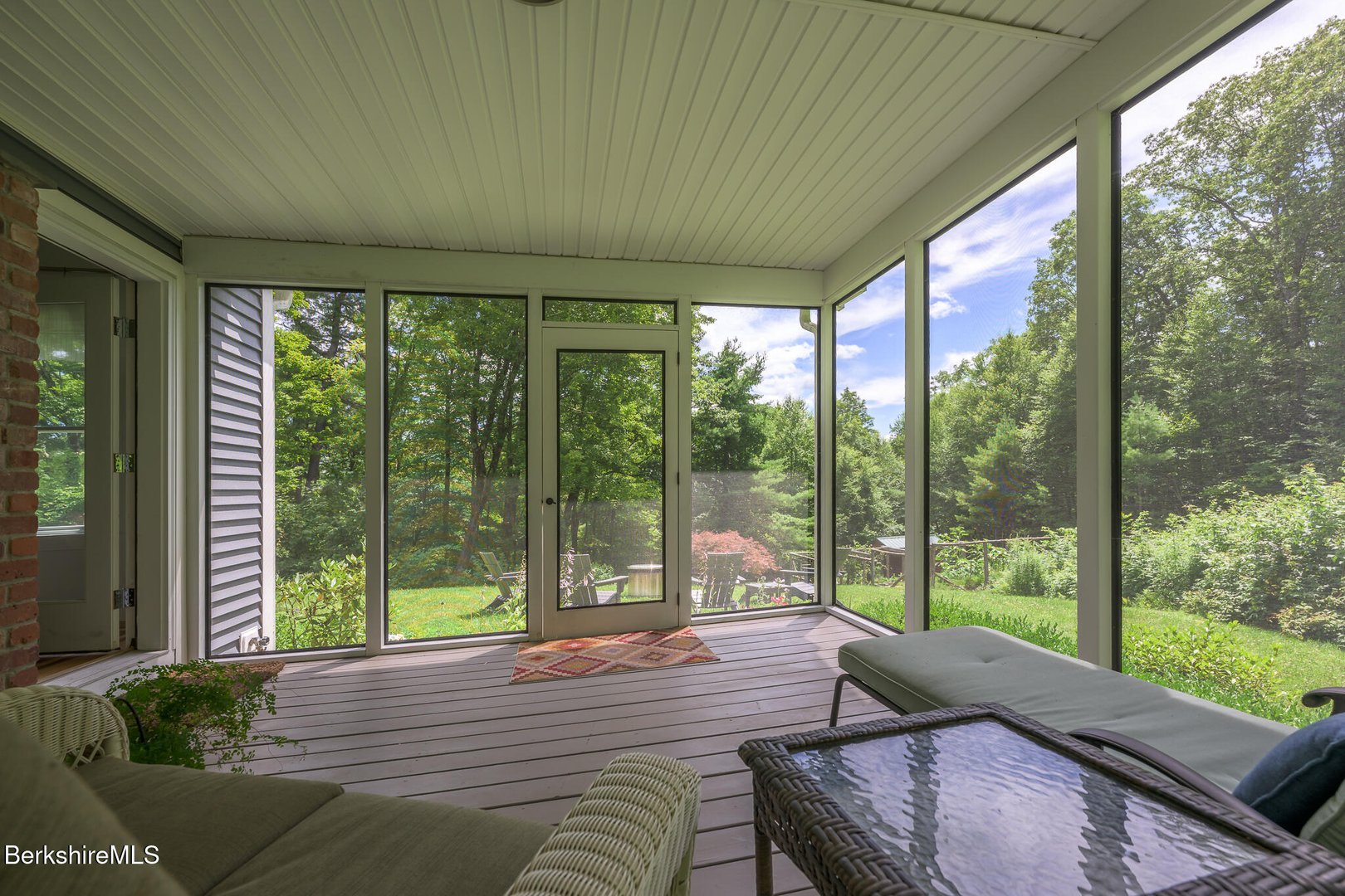 50 Old Village Rd Photo 27