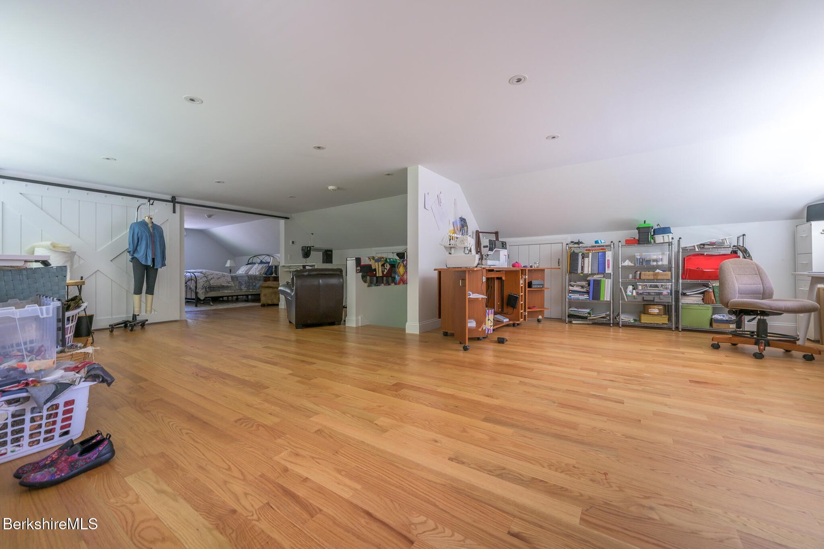 50 Old Village Rd Photo 44