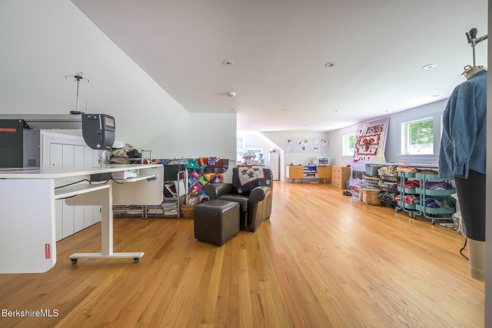 50 Old Village Rd Photo 45