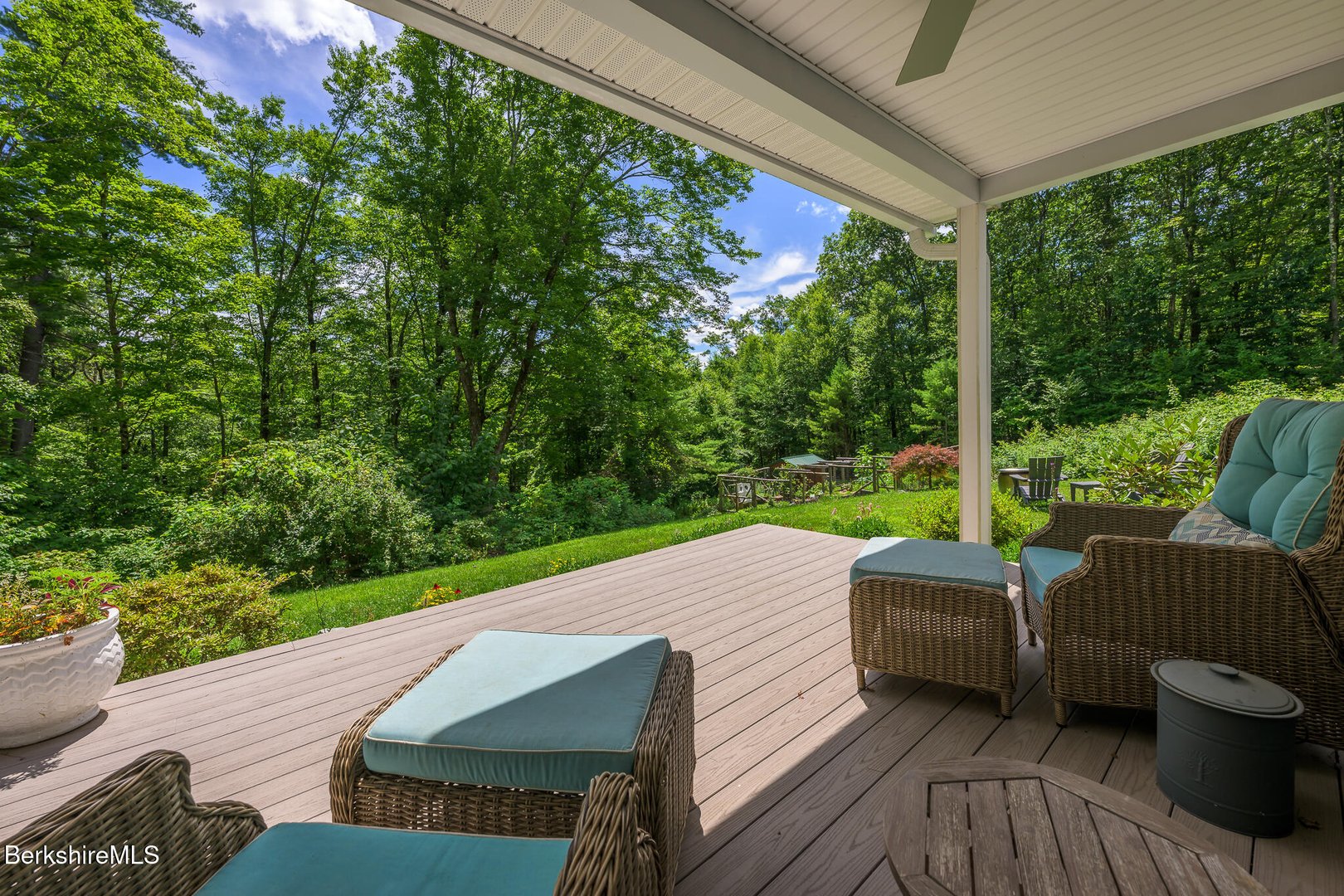 50 Old Village Rd Photo 8