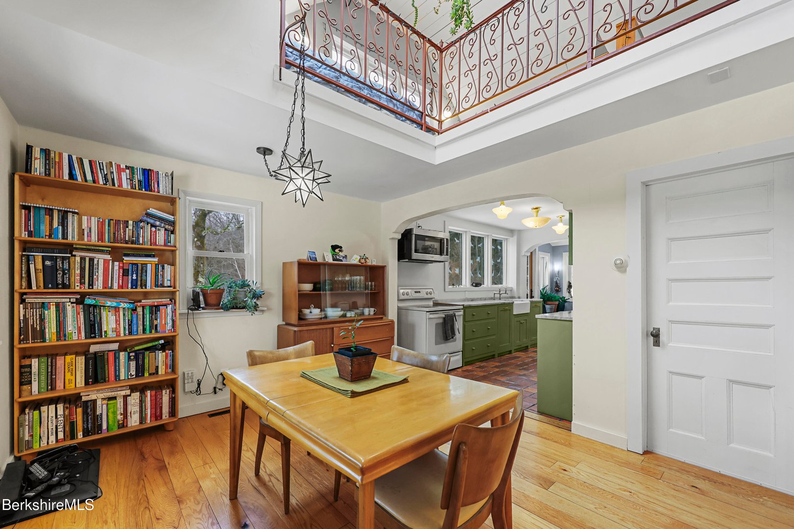 13 Jordan Rd Photo 11