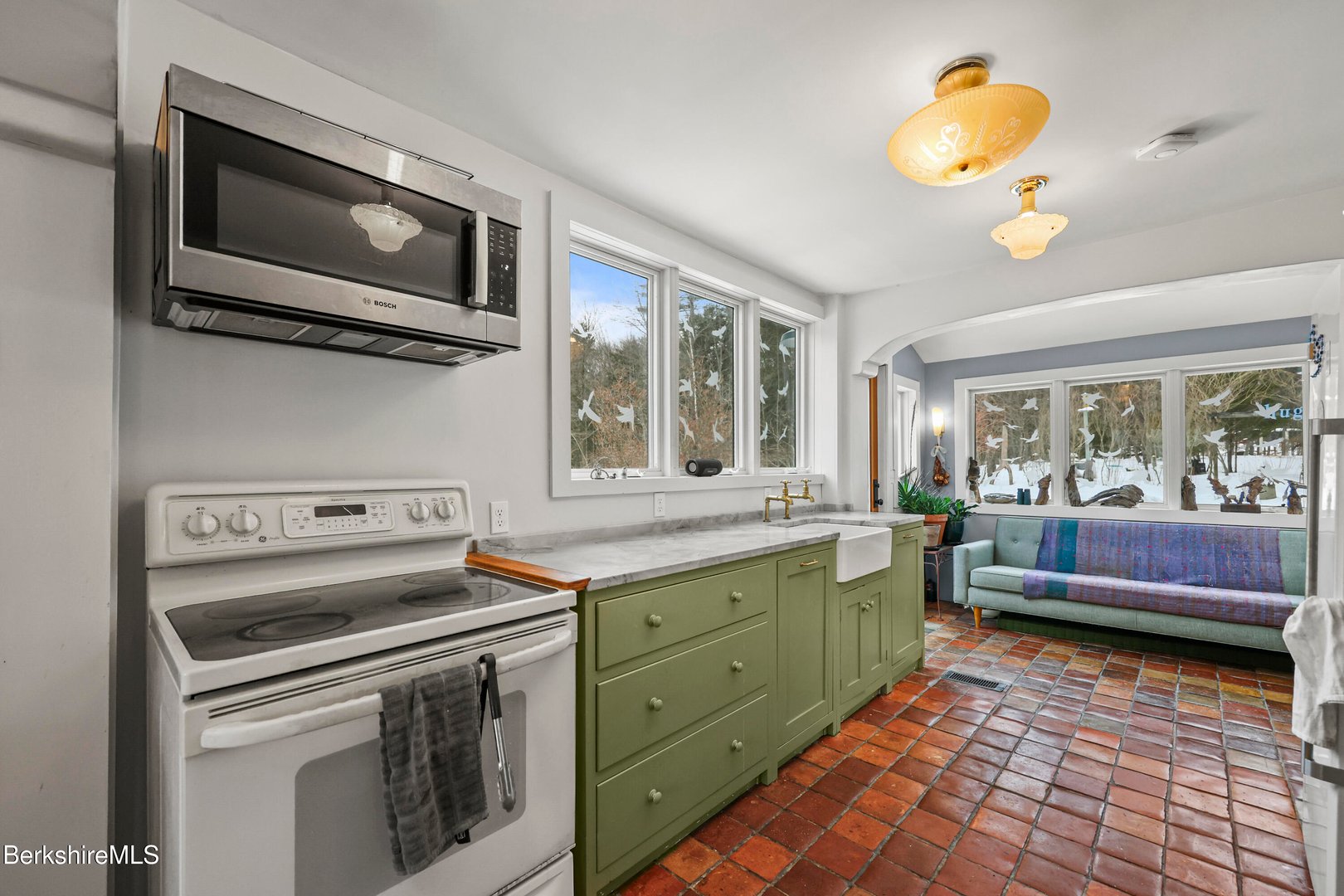 13 Jordan Rd Photo 18