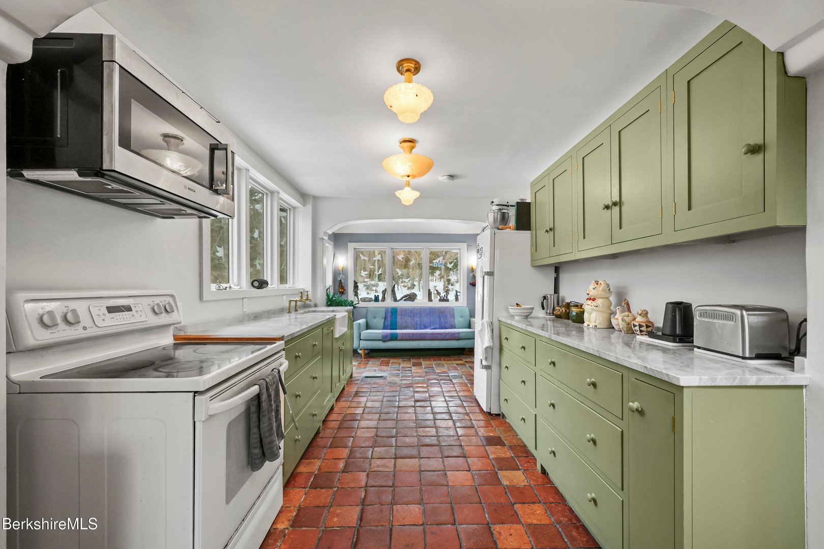 13 Jordan Rd Photo 15