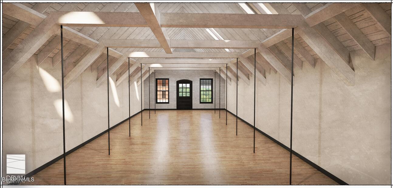 73 W Center St Photo 4