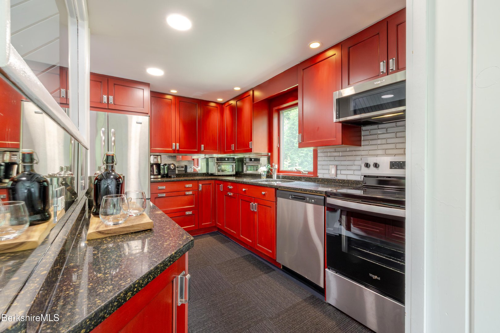 10 Buckingham Ln Photo 7