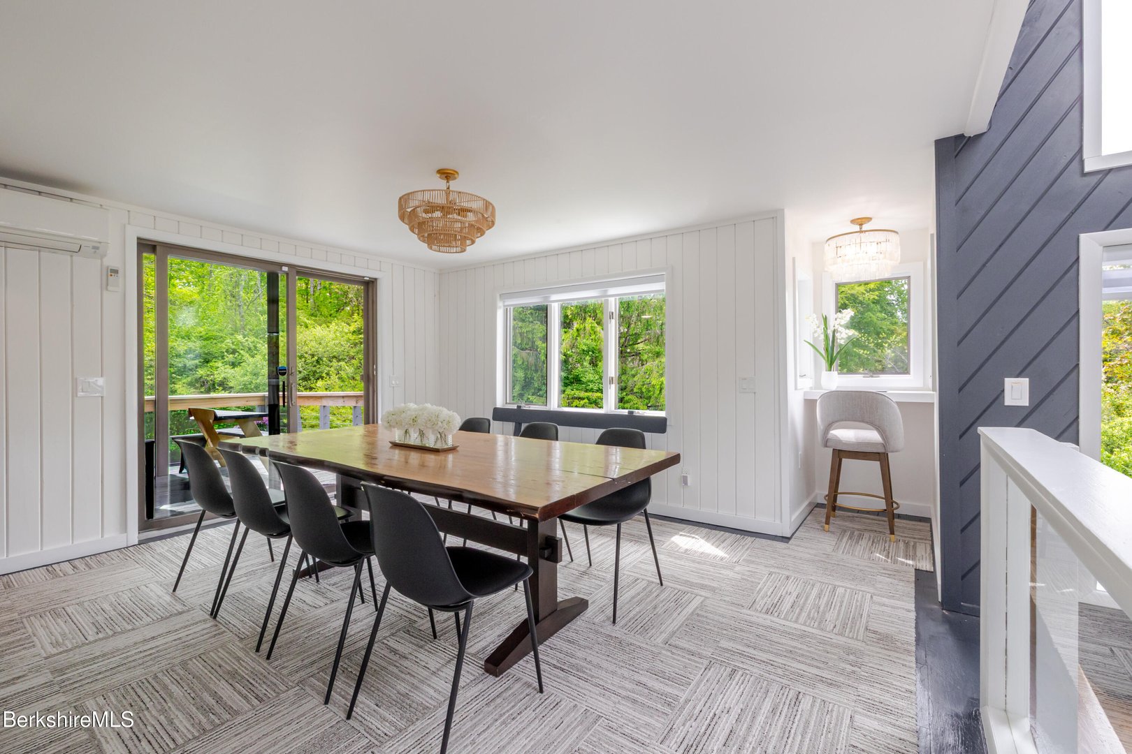 10 Buckingham Ln Photo 4