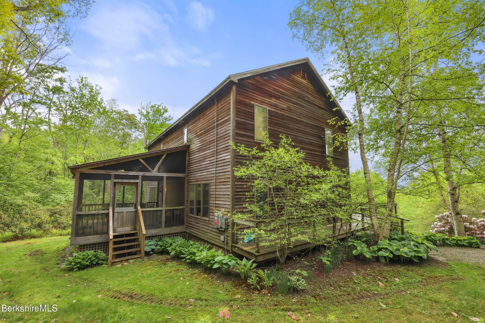 29 Old Village Rd Photo 3