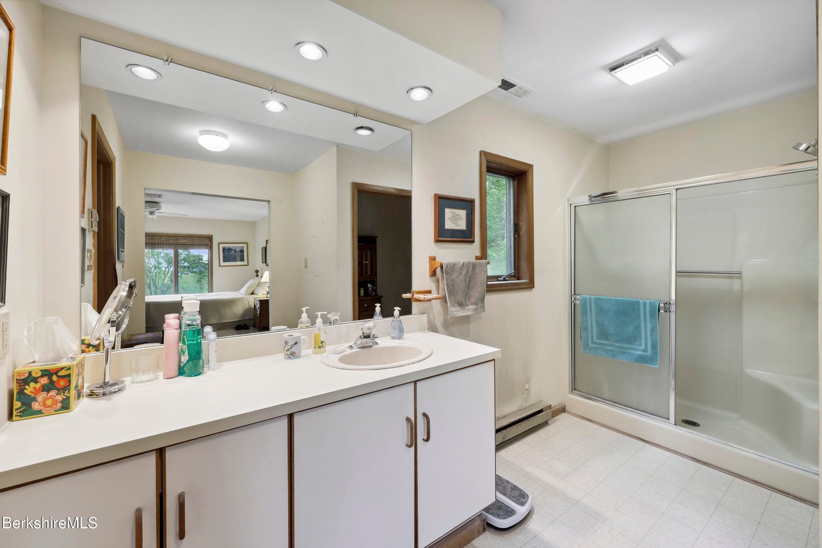 29 Old Village Rd Photo 36