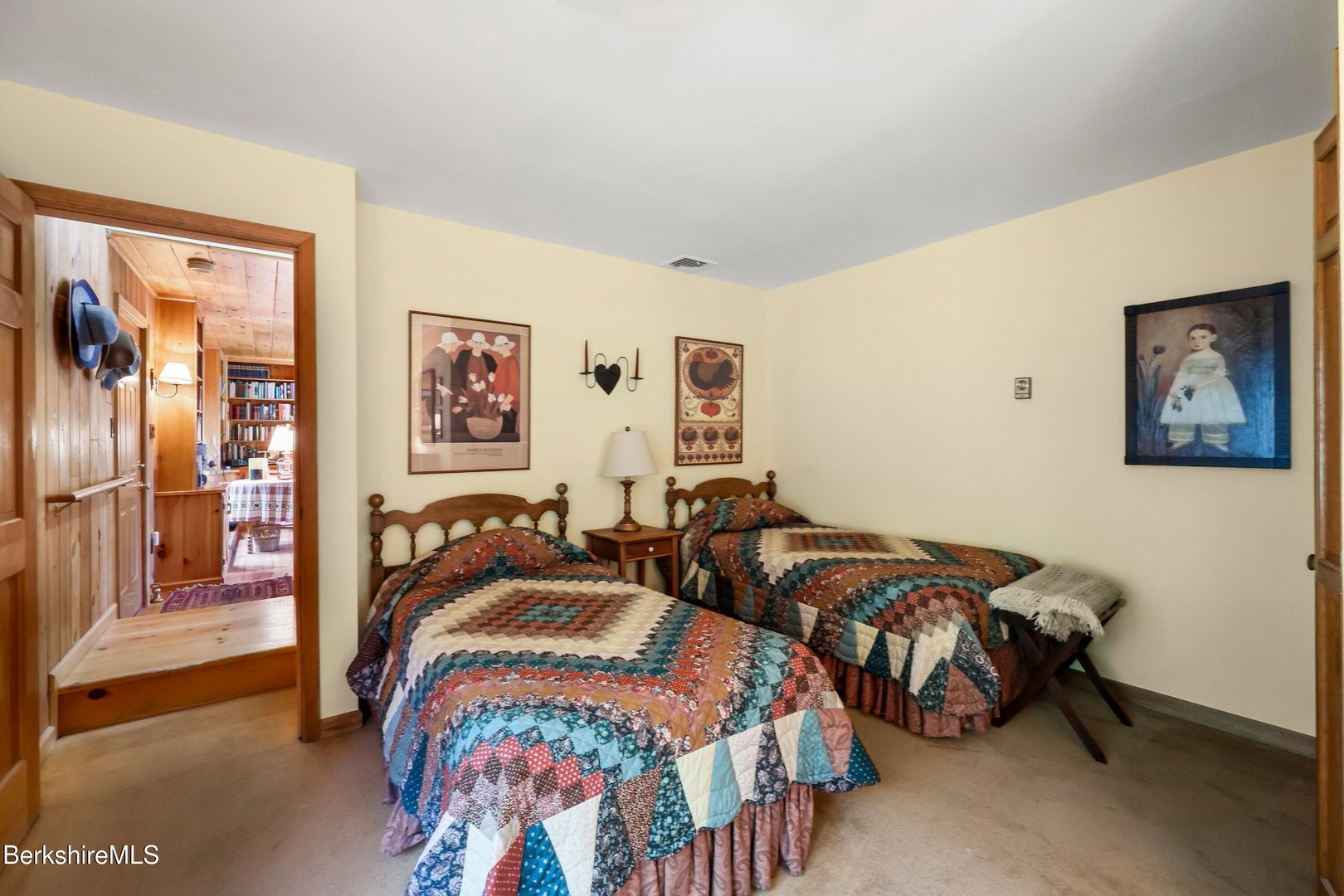 29 Old Village Rd Photo 44