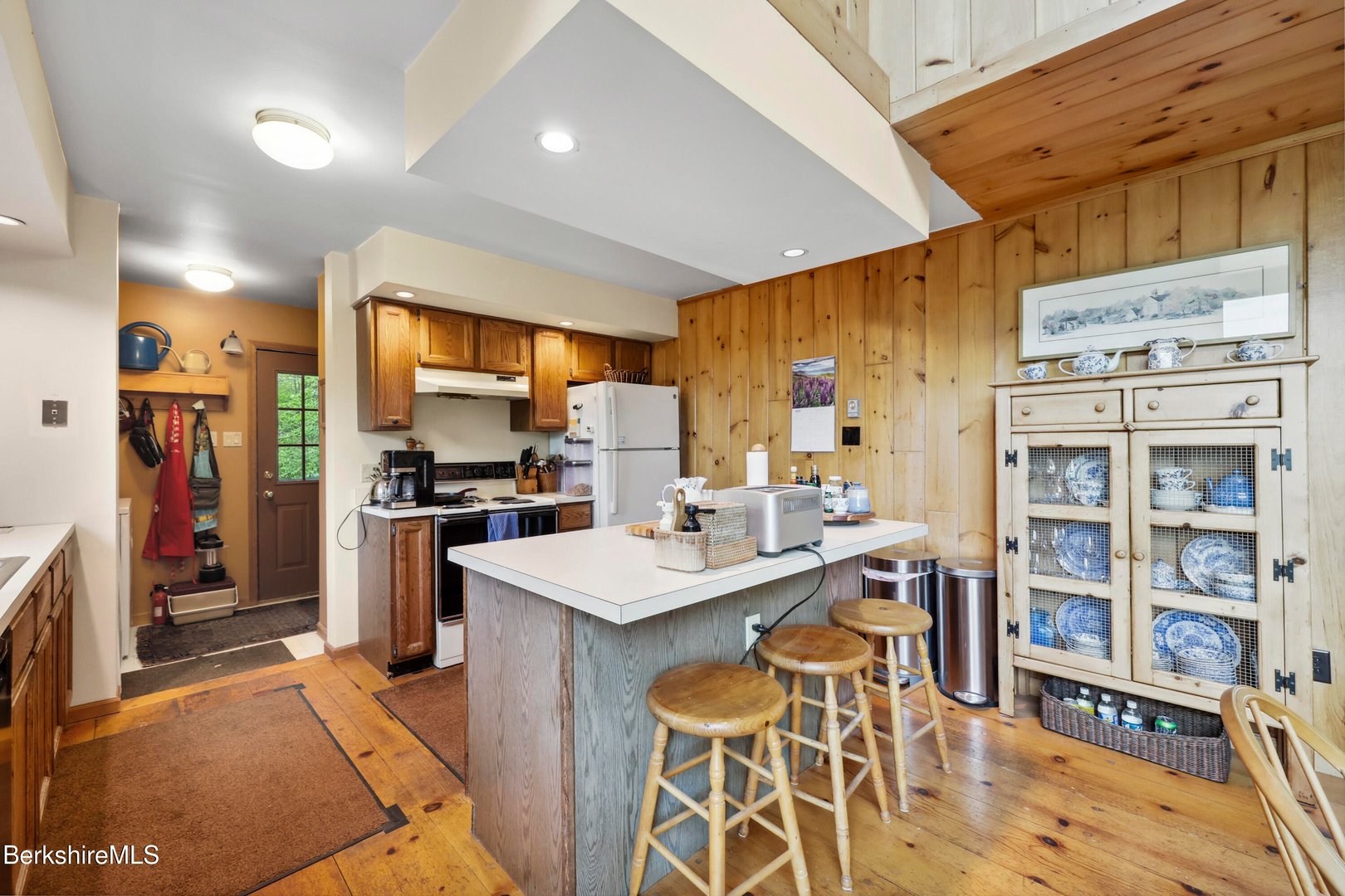 29 Old Village Rd Photo 18