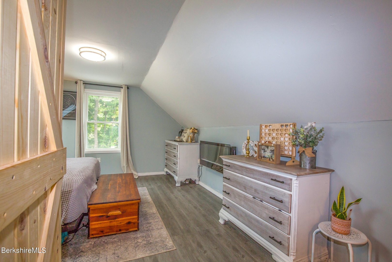 2 Walnut St Photo 18