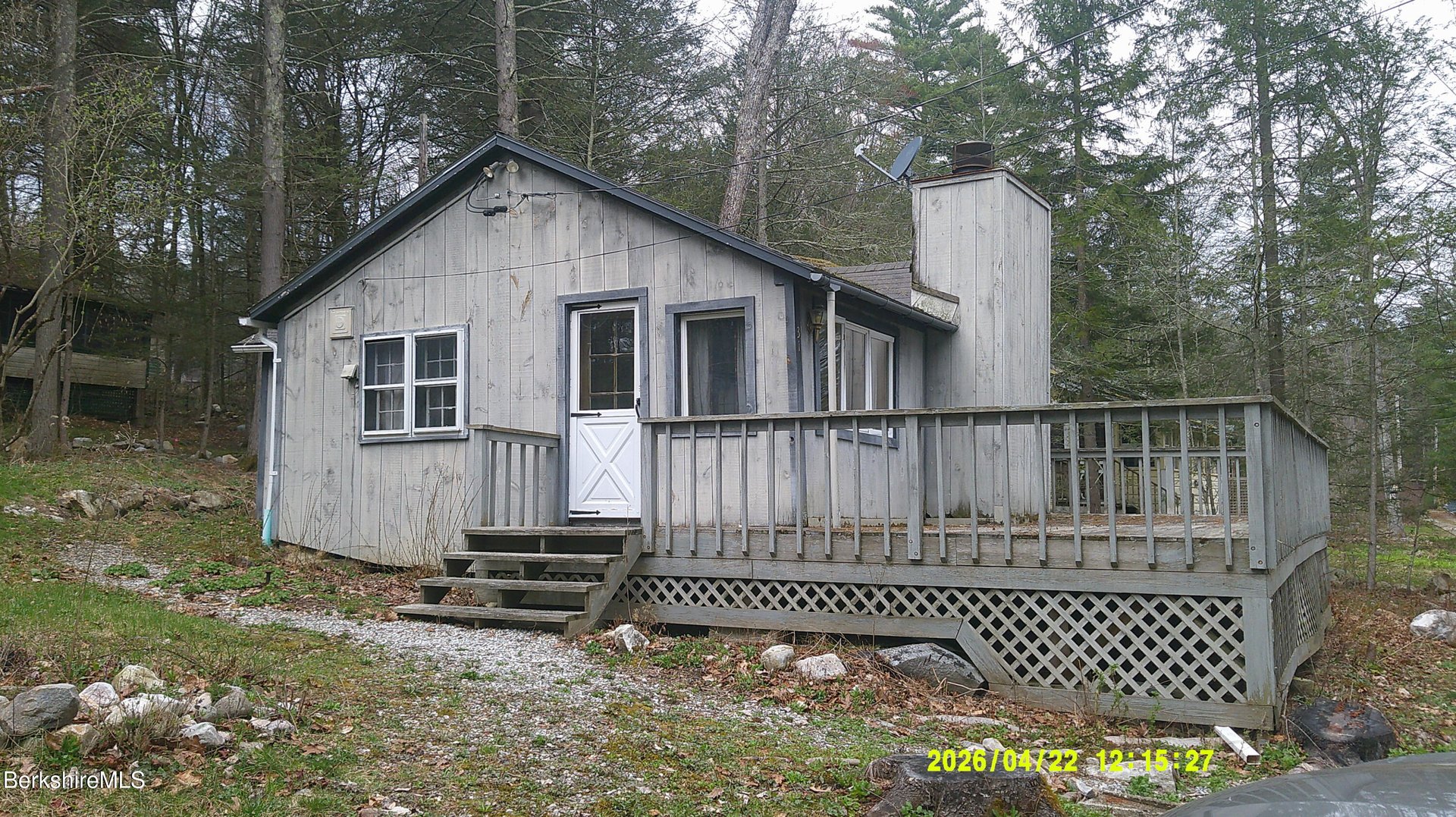 33 Pine Rd Photo 1