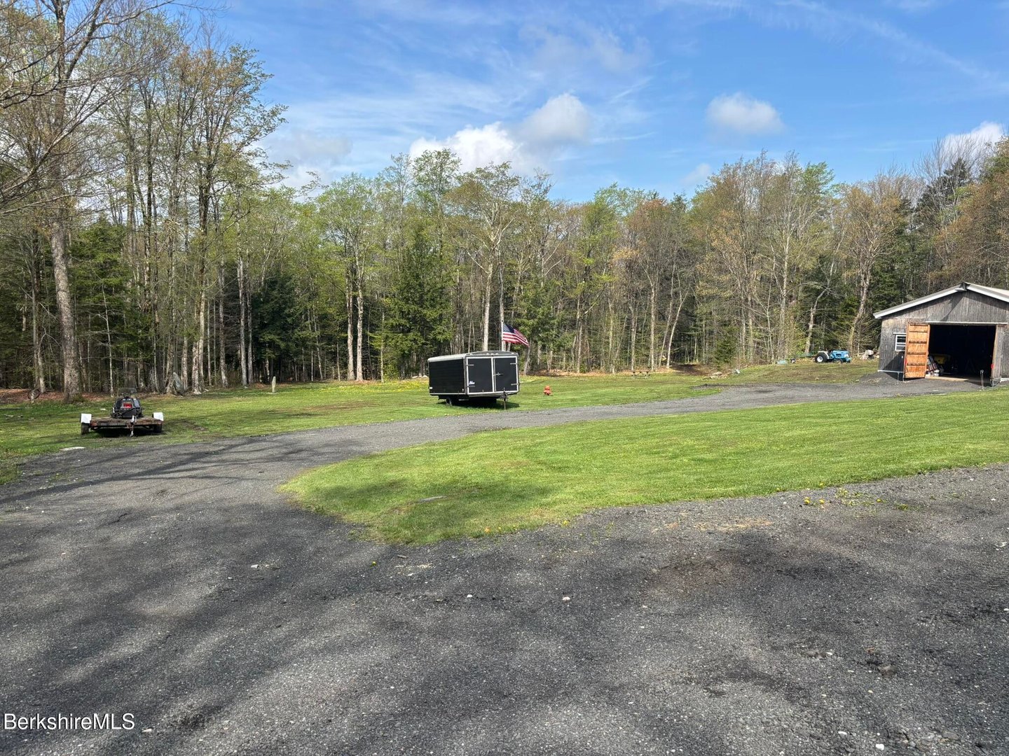 500 Loop Rd Photo 13