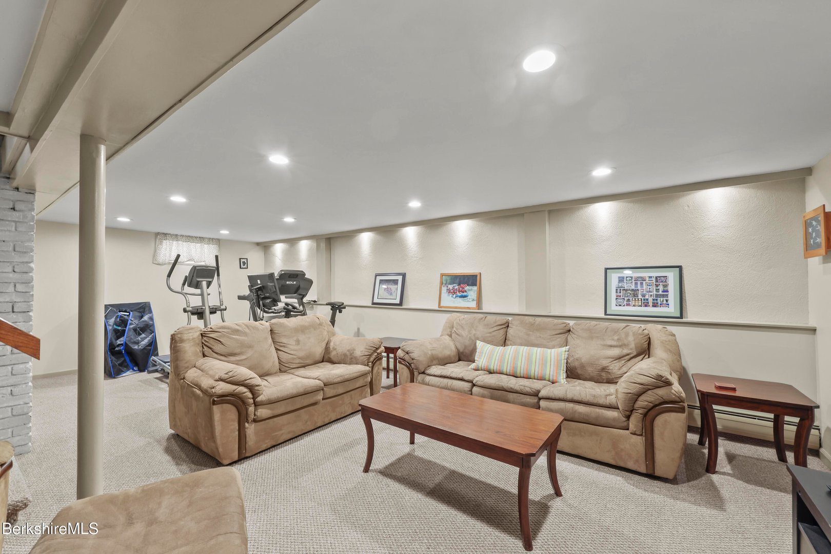 97 Morningview Dr Photo 43
