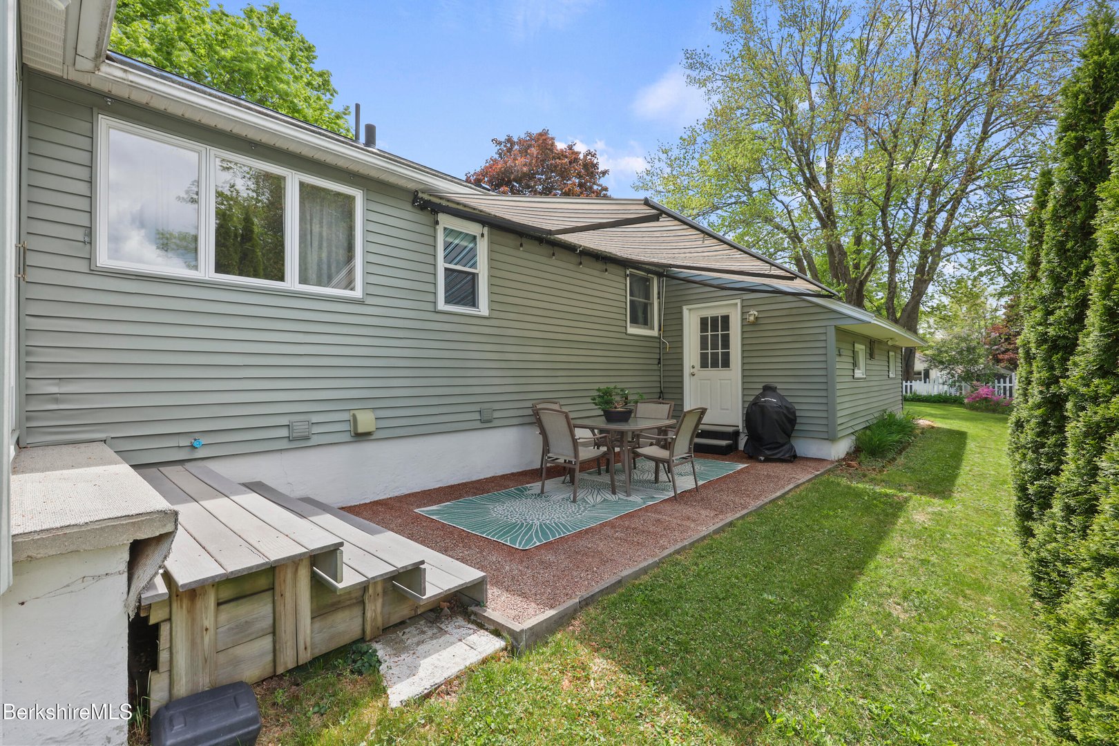 97 Morningview Dr Photo 8